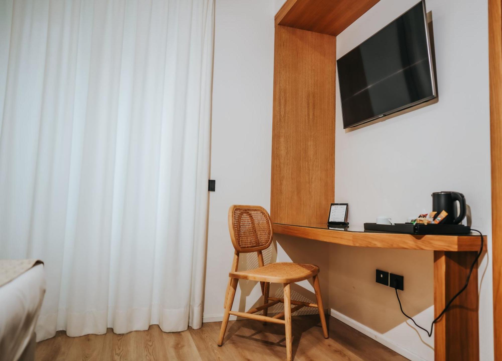 Plana Hotel